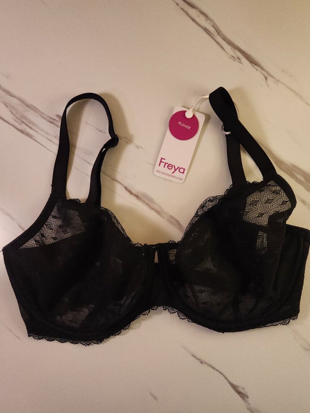 Freya NWT US size 32H Signature Plunge Underwire Bra